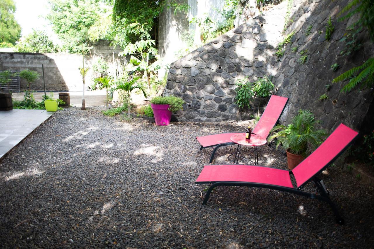 Le Bambou T3 Centre Ville Sainte Clotilde Rez De Jardin Bois de Nefles  Esterno foto
